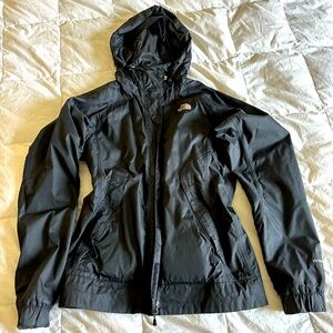 The North Face Black Rain Jacket/Windbreaker and separate fleece lining- Size: S